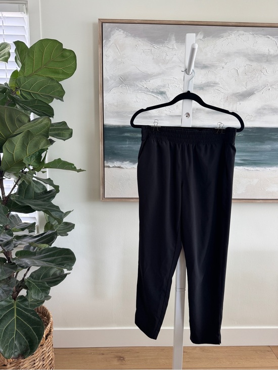 GAP Pants - GAP Fit Runaround Pants